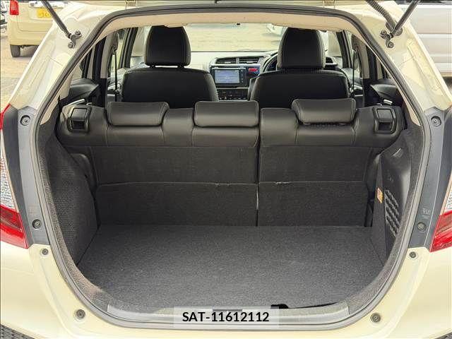 Honda FIT HYBRID 2014-05 7454796-10