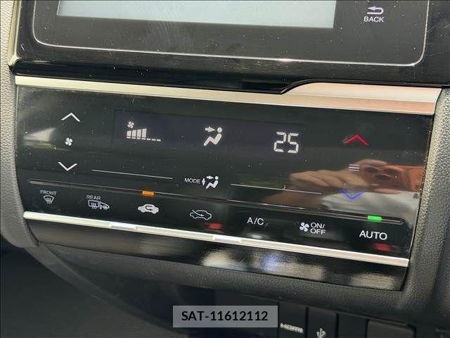Honda FIT HYBRID 2014-05 7454796-12