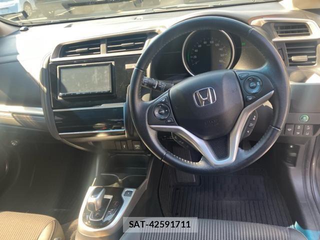 Honda FIT HYBRID 2018-03 7785577-10