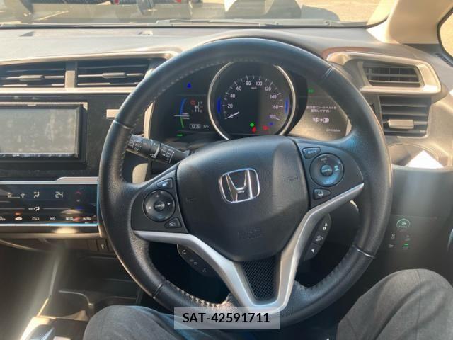 Honda FIT HYBRID 2018-03 7785577-14