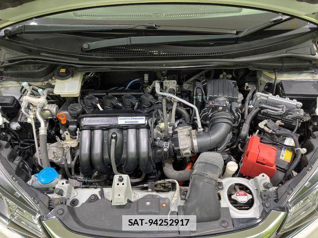 Honda FIT HYBRID 2017-06 7785578-17