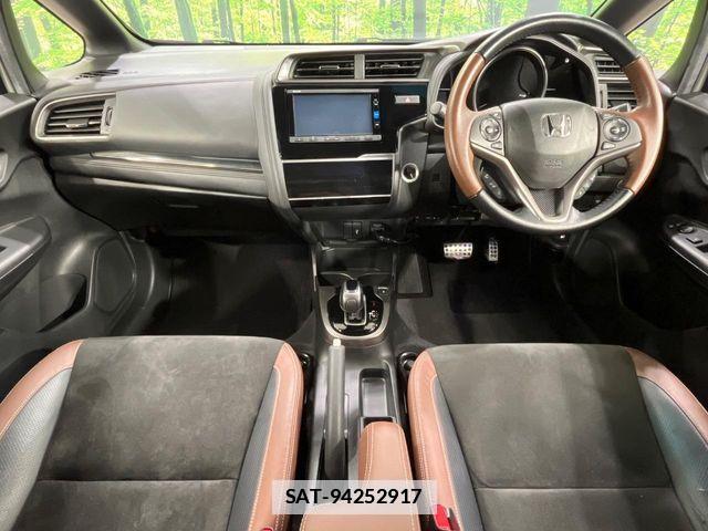 Honda FIT HYBRID 2017-06 7785578-1
