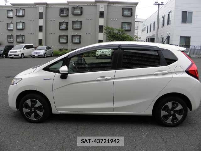 Honda FIT HYBRID 2016-09 7979477-3