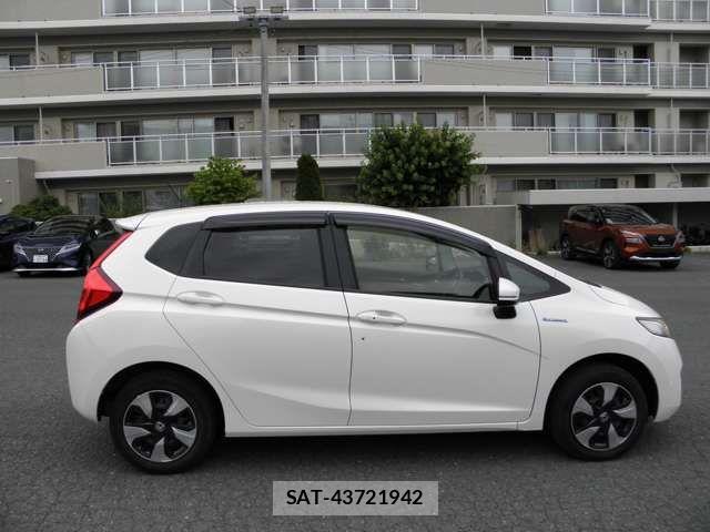 Honda FIT HYBRID 2016-09 7979477-5