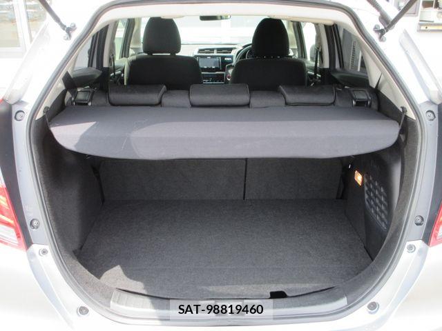 Honda FIT HYBRID 2019-05 7979476-17
