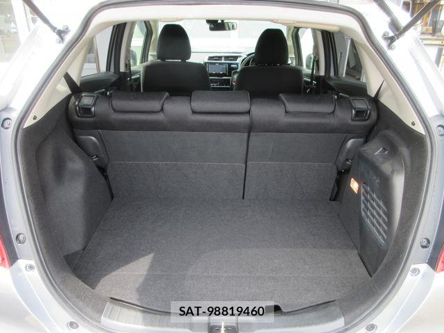 Honda FIT HYBRID 2019-05 7979476-28