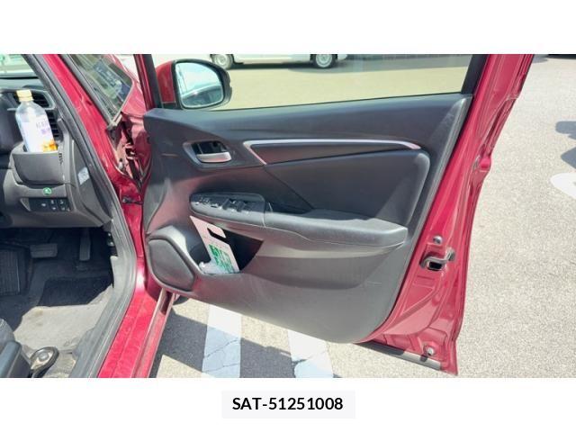 Honda FIT HYBRID 2018-02 8074026-13