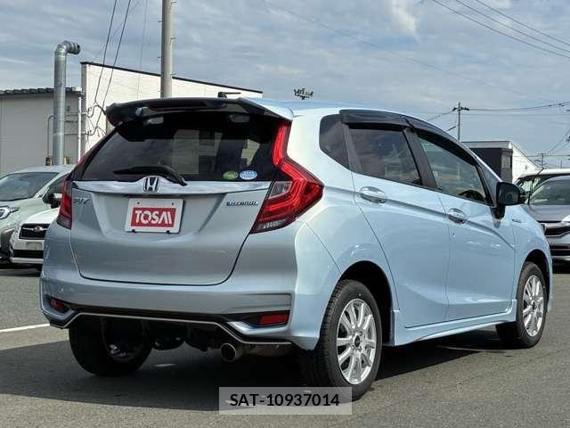 Honda FIT HYBRID 2018-09 8099620-20