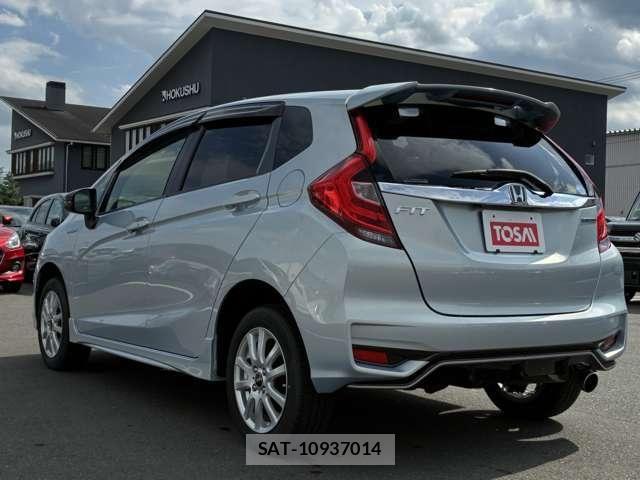 Honda FIT HYBRID 2018-09 8099620-24