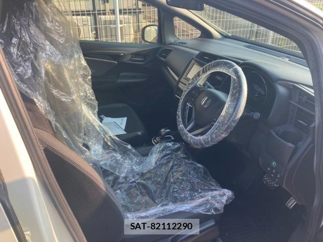 Honda FIT HYBRID 2018-03 8130536-14