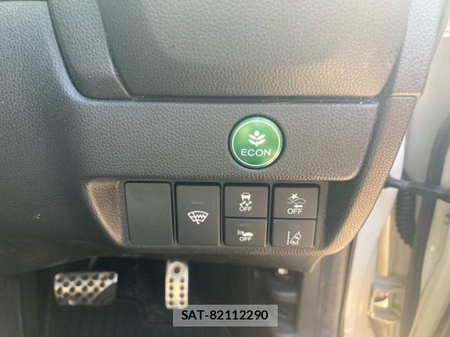 Honda FIT HYBRID 2018-03 8130536-16