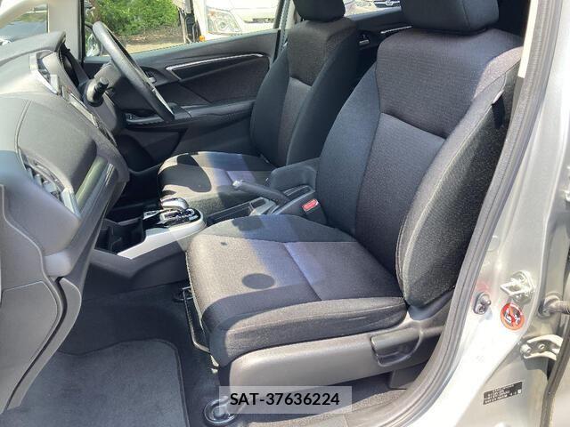 Honda FIT HYBRID 2015-01 8230342-16