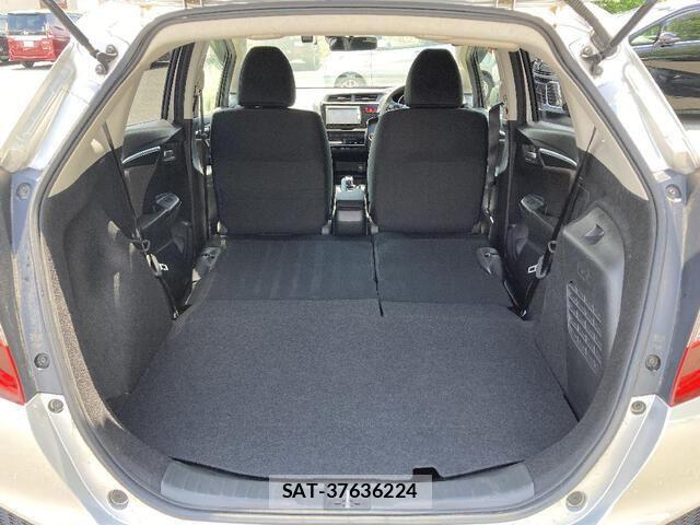 Honda FIT HYBRID 2015-01 8230342-19