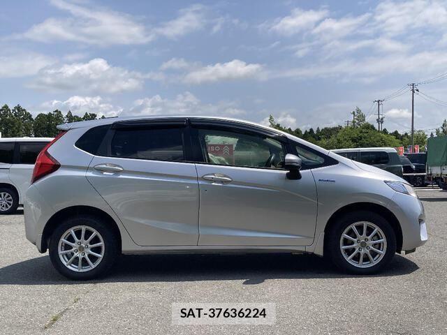 Honda FIT HYBRID 2015-01 8230342-23