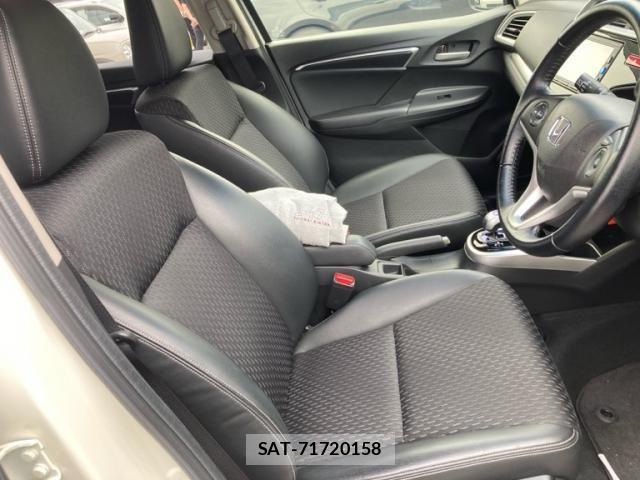 Honda FIT HYBRID 2017-02 8336183-19