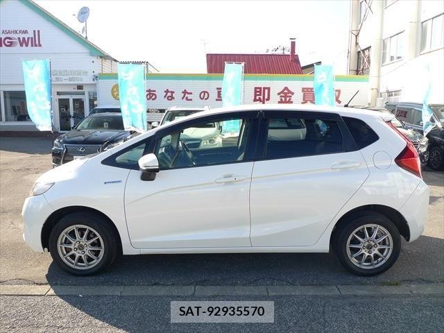 Honda FIT HYBRID 2014-02 8336182-8