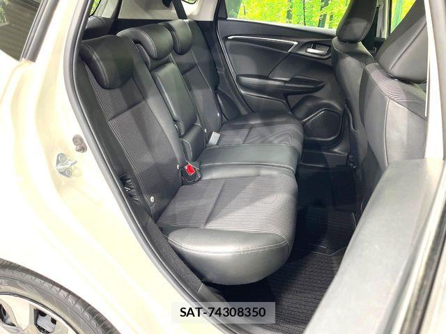 Honda FIT HYBRID 2017-10 8354650-9