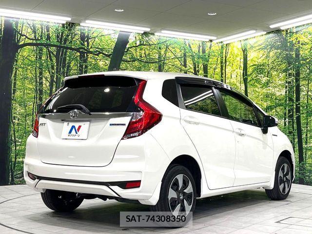 Honda FIT HYBRID 2017-10 8354650-17