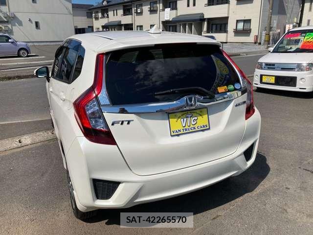 Honda FIT HYBRID 2014-11 8457651-12