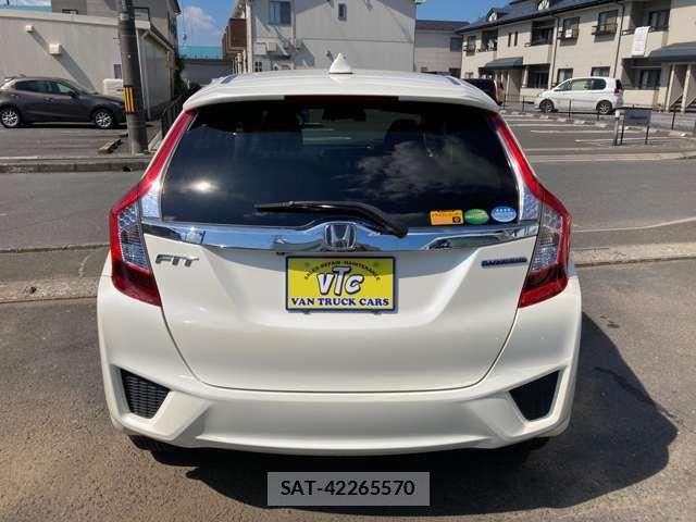 Honda FIT HYBRID 2014-11 8457651-13