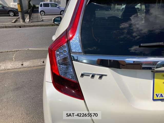 Honda FIT HYBRID 2014-11 8457651-15