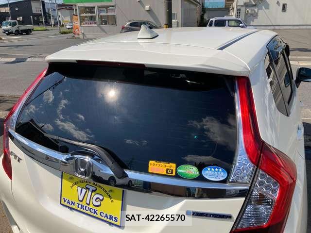 Honda FIT HYBRID 2014-11 8457651-18