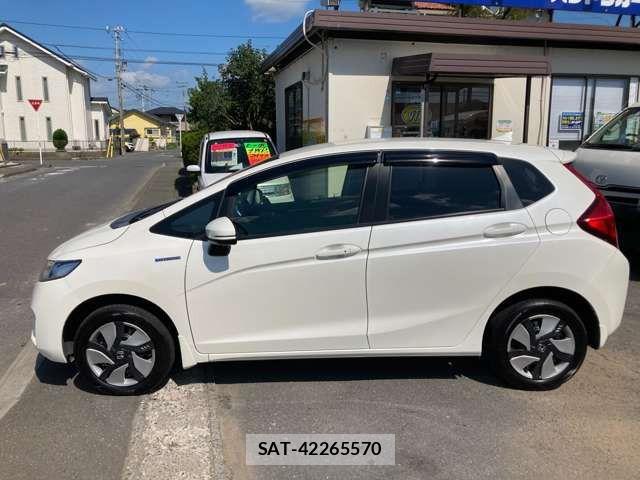 Honda FIT HYBRID 2014-11 8457651-19