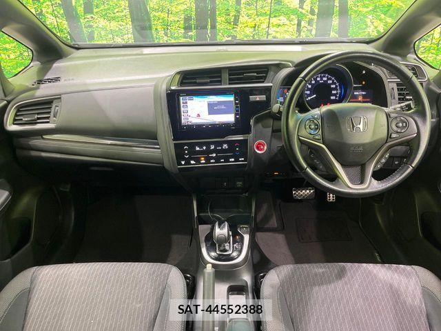 Honda FIT HYBRID 2018-05 8627101-1