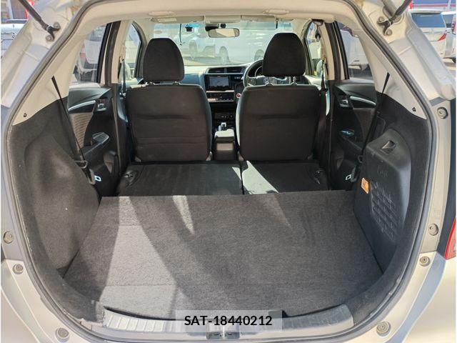 Honda FIT HYBRID 2019-08 8742719-16
