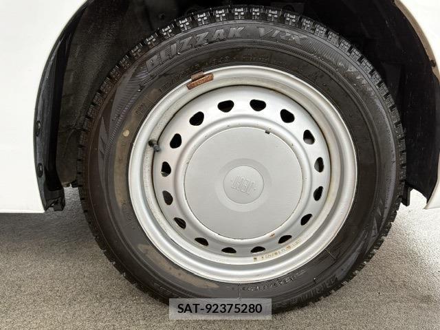 Honda FIT HYBRID 2019-05 8742720-14