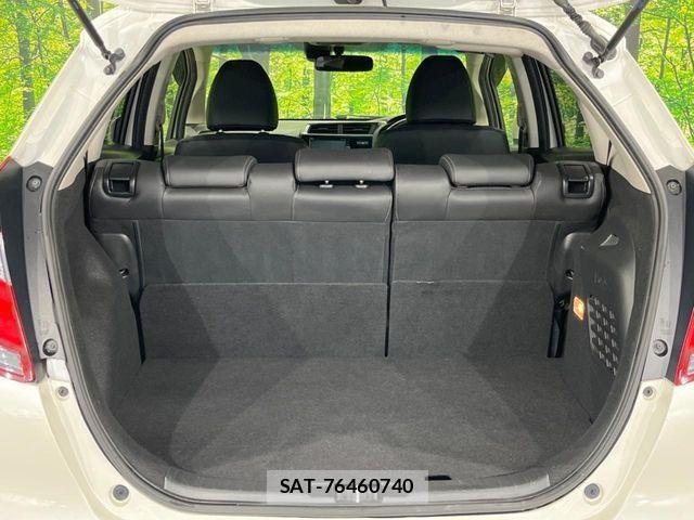 Honda FIT HYBRID 2018-05 8742711-10