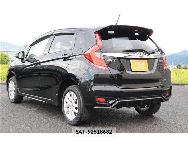 Honda FIT HYBRID 2017-11 8742718-17
