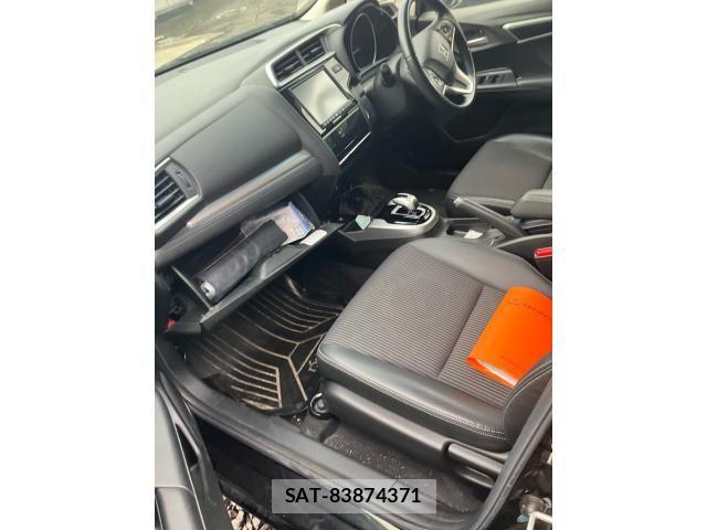 Honda FIT HYBRID 2019-04 8829454-10