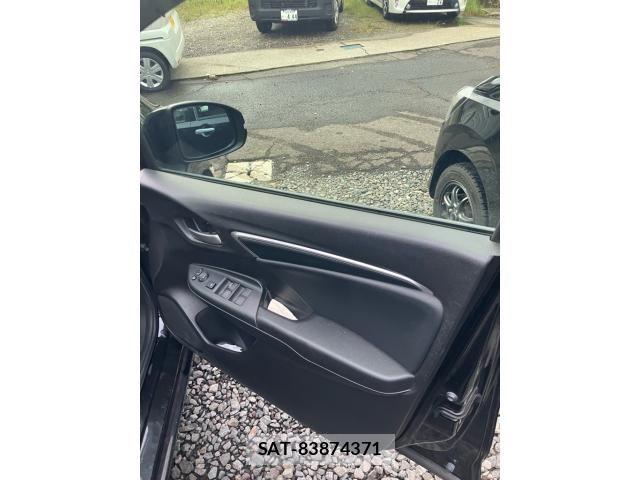 Honda FIT HYBRID 2019-04 8829454-18
