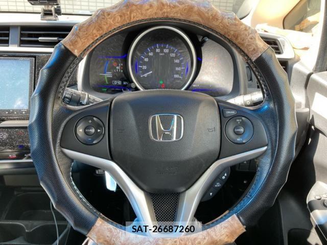 Honda FIT HYBRID 2014-05 8829460-19
