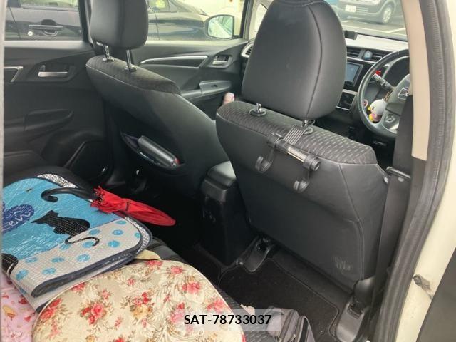 Honda FIT HYBRID 2015-10 8849309-12