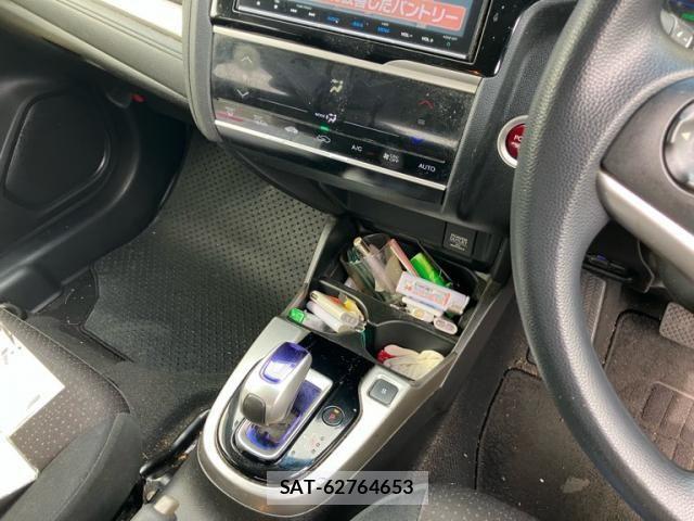 Honda FIT HYBRID 2015-11 8880086-16