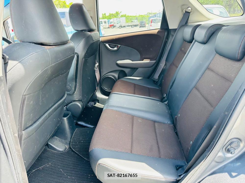 Honda FIT SHUTTLE 2012 6877163-9