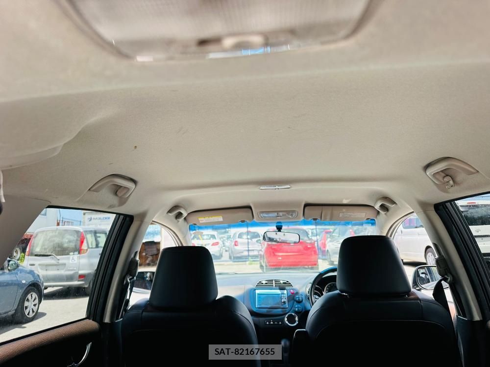 Honda FIT SHUTTLE 2012 6877163-24