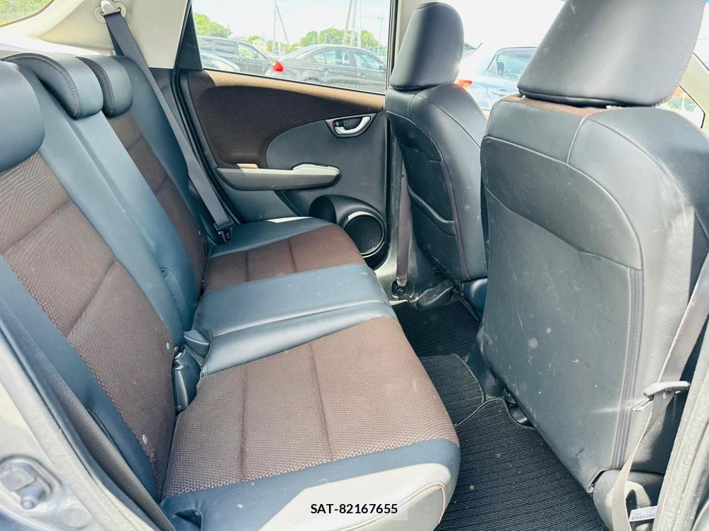 Honda FIT SHUTTLE 2012 6877163-8