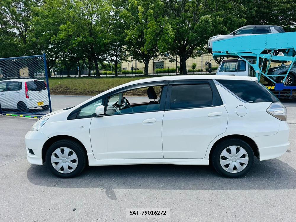 Honda FIT SHUTTLE 2013 6877164-1