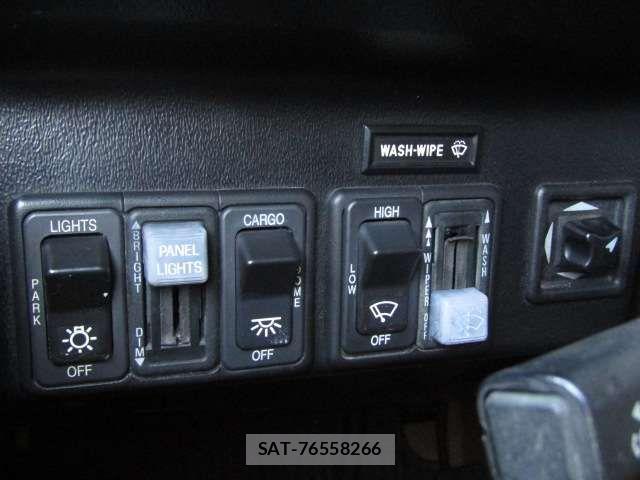 Hummer H1 1996-10 999482-13