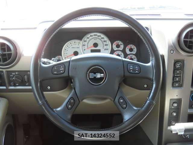 Hummer H2 2004-05 7219579-10
