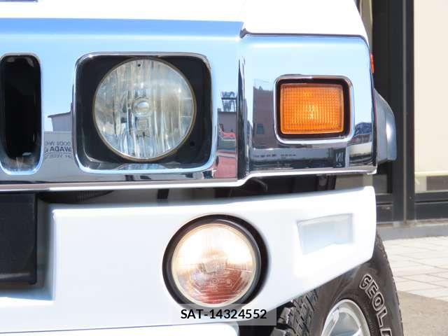 Hummer H2 2004-05 7219579-17