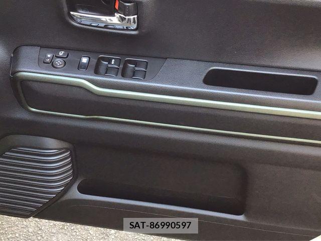 Suzuki HUSTLER 2025-02 6716317-17