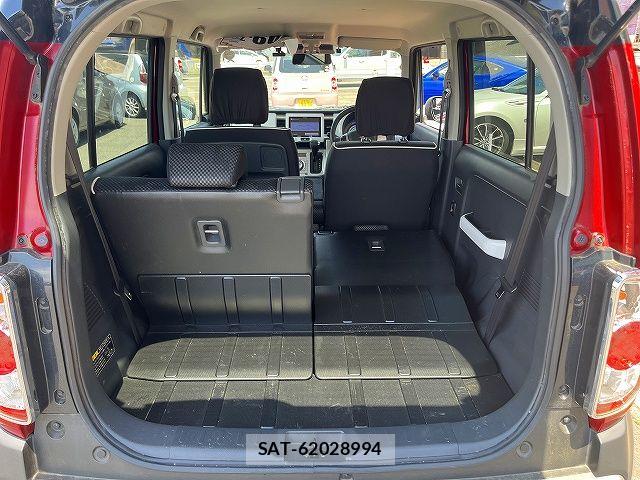 Suzuki HUSTLER 2018-02 6994220-21