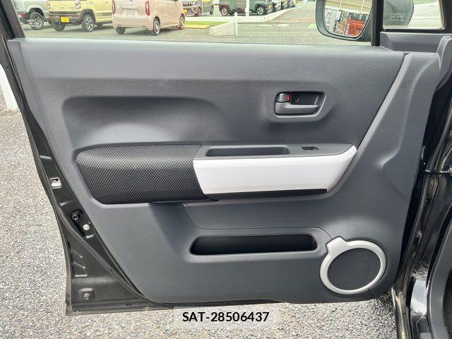Suzuki HUSTLER 2015-08 7219605-17