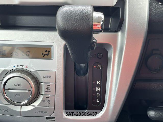 Suzuki HUSTLER 2015-08 7219605-19
