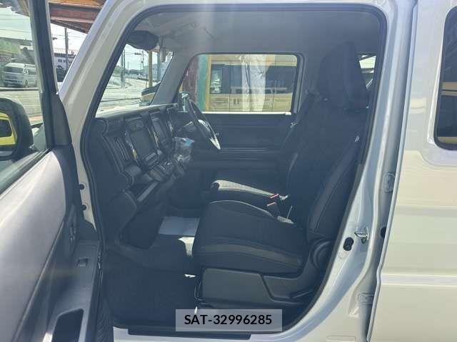 Suzuki HUSTLER 2025-04 7219753-4