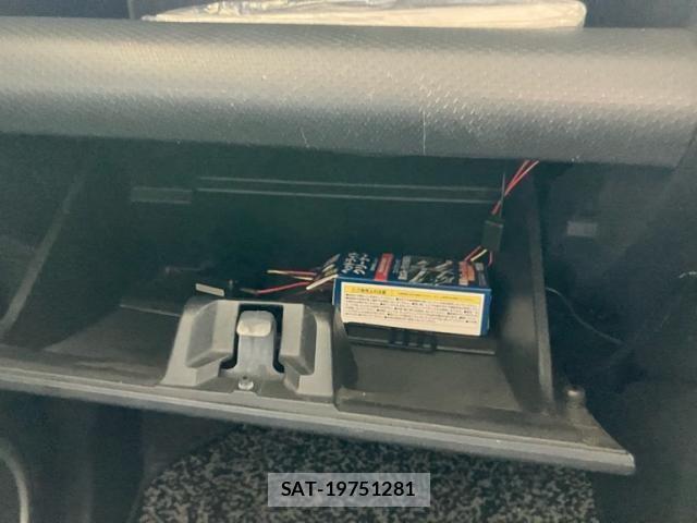 Suzuki HUSTLER 2014-08 7327562-28
